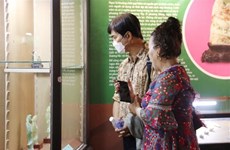 Museo de Historia de Ciudad Ho Chi Minh exhibe antigüedades de jade al público