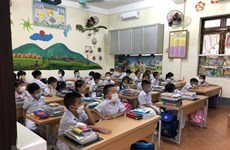 Localidad vietnamita libera matrícula para niños en edad preescolar y alumnos de secundaria