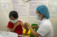 Reducen casos diarios de COVID-19 en Vietnam