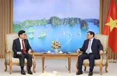 Primer ministro vietnamita recibe a vicepremier singapurense