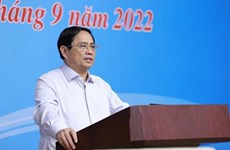 Premier vietnamita enfatiza importancia de acelerar desembolso de inversión pública 