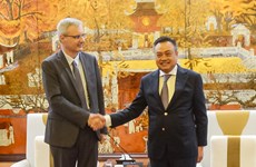 Hanoi promueve intercambios culturales y económicos con Francia