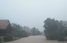 Tifón Noru provoca inundaciones en Laos
