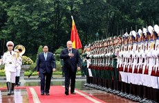 Primer ministro vietnamita preside acto de bienvenida a su homólogo de Cuba
