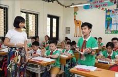 Hanoi por perfeccionar escuelas públicas con estándares nacionales 