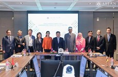  Vietnam asiste a reuniones sobre conectividad de ASEAN