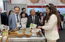 Empresas vietnamitas participan en Feria de Alimentación de París