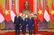 Concluye presidenta de Singapur visita de Estado a Vietnam