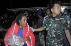 Indonesia: 14 muertos por incendio de un barco de pasajeros