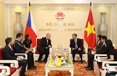 Promueven Vietnam y República Checa cooperación en lucha contra delincuencia 
