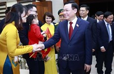 Dirigente legislativo vietnamita se reúne con Embajada connacional en Filipinas