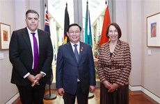 Presidente del Parlamento vietnamita se reúne con dirigentes australianos