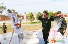 Delegación militar de Vietnam realiza visita de trabajo a Camboya