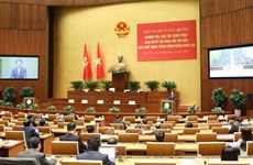 Vietnam continúa promoviendo industrialización y modernización nacional 