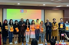 Presentan primer diccionario vietnamita-español en Vietnam