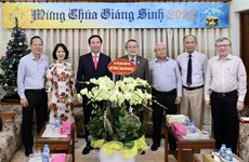  Felicitan a comunidad religiosa en Ciudad Ho Chi Minh por Navidad