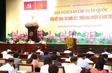 Instan a promover humanidad en el periodismo en una conferencia en Hanoi