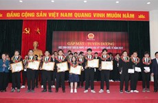 Honran a estudiantes vietnamitas premiados en Olimpiadas Internacionales