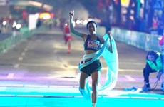 Atletas vietnamitas ganan primer Medio Maratón Internacional del Año Nuevo