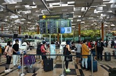 Singapur restablece cuidadosamente conexiones aéreas con China
