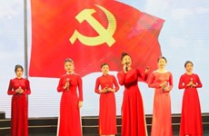 Programa de arte resalta papel del Partido Comunista de Vietnam