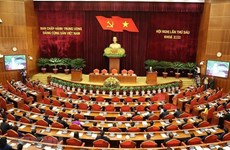 Líder del partido sudafricano impresionado por logros de Vietnam
