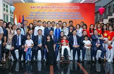 Premier de Vietnam resalta unidad entre connacionales en Brunei