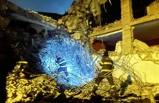 Fuerza de rescate vietnamita salva a víctima de 14 años tras terremoto en Turquía