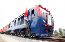 Inauguran servicios de transporte ferroviário de carga internacional en provincia vietnamita