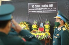 Otorgan certificado “La Patria reconoce el mérito” a piloto Tran Ngoc Duy