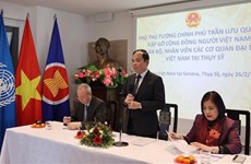 Viceprimer ministro de Vietnam se reúne con compatriotas en Suiza