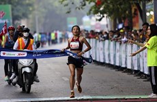 Unos 10 mil atletas participarán en Maratón Internacional Hanoi VPBank 2023 