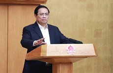 Premier vietnamita insta a recoger opiniones para perfeccionar proyectos de ley