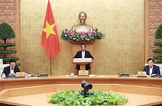 Premier de Vietnam preside reunión de gobierno sobre elaboración de leyes
