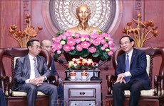 Delegación parlamentaria de Laos realiza visita a Ciudad Ho Chi Minh