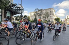 Viaje en bicicleta por el 50 aniversario de nexos Vietnam-Países Bajos