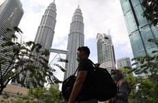 Más malasios preocupados por la estabilidad laboral