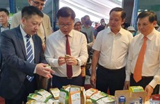 Feria en Hanoi favorece conexión comercial en sector agrícola