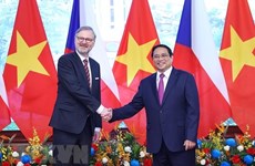 Primer ministro de la República Checa concluye visita a Vietnam