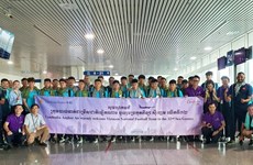 Selección vietnamita de fútbol llega a Camboya para SEA Games 32