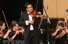 Violinista vietnamita recibe título de profesor honorario de universidad kazaja