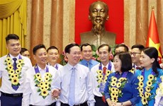 Elogian a trabajadores destacados en seguimiento de pensamiento de Ho Chi Minh