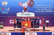Esgrimistas vietnamitas aportan medallas a delegación nacional en SEA Games 32