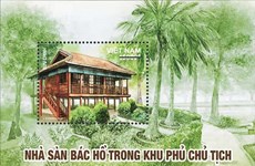 Lanza Vietnam colección de estampillas postales de casa sobre pilotes del Tío Ho 
