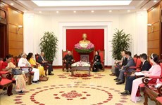 Dirigente partidista vietnamita recibe a delegación del Partido Comunista indio