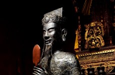 Estatua del rey An Duong Vuong: un tesoro nacional con características preciosas