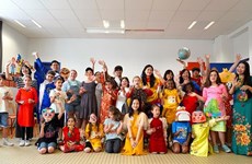 Celebran Festival de Vietnam en ciudad francesa