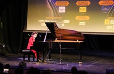 Efectúan ronda final del primer Concurso de piano y música vocal de Vietnam en Europa