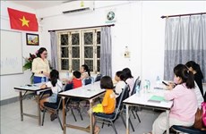 Lanzan curso de idioma vietnamita en Vientiane