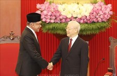 Máximo dirigente partidista vietnamita se reúne con premier malasio